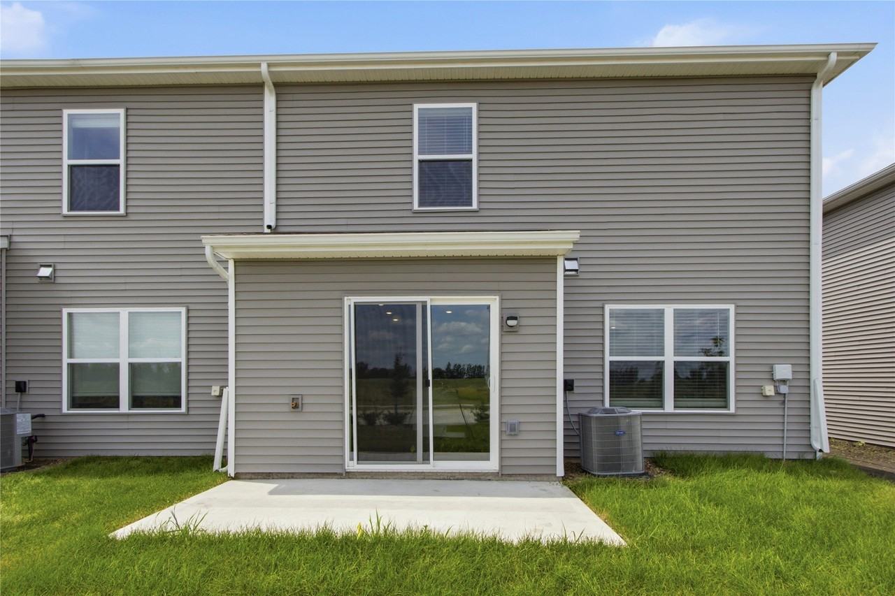 4747 170th Pl - Photo 3 of 23