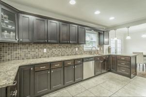 featured image of 4800 Maryland Dr