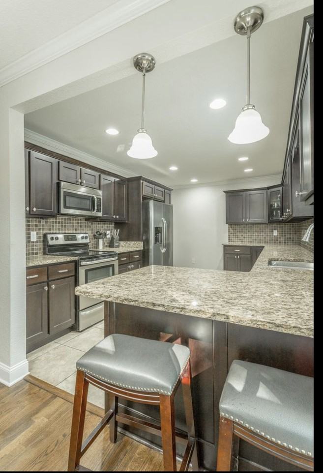 4800 Maryland Drive - Photo 5 of 30