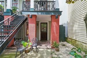 featured image of 1020 Josephine St