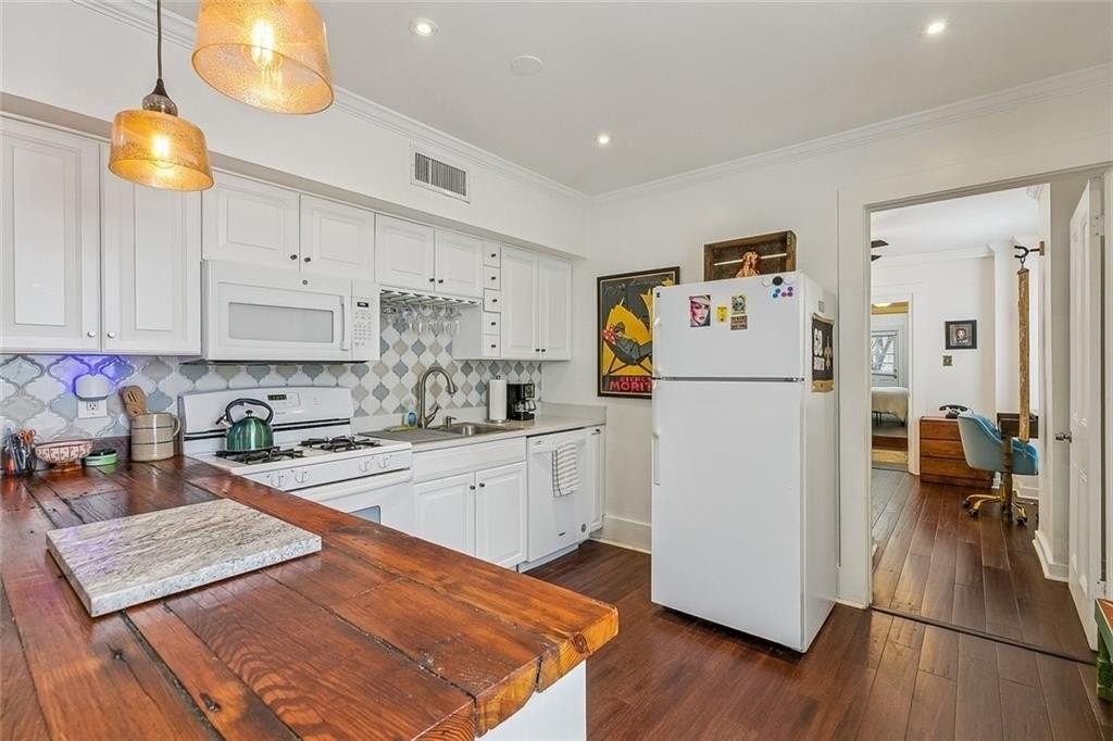 1020 Josephine St - Photo 6 of 12