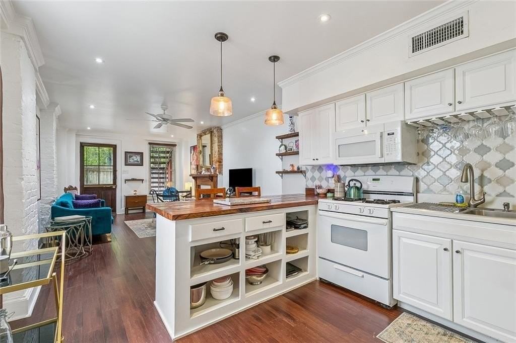 1020 Josephine St - Photo 7 of 12