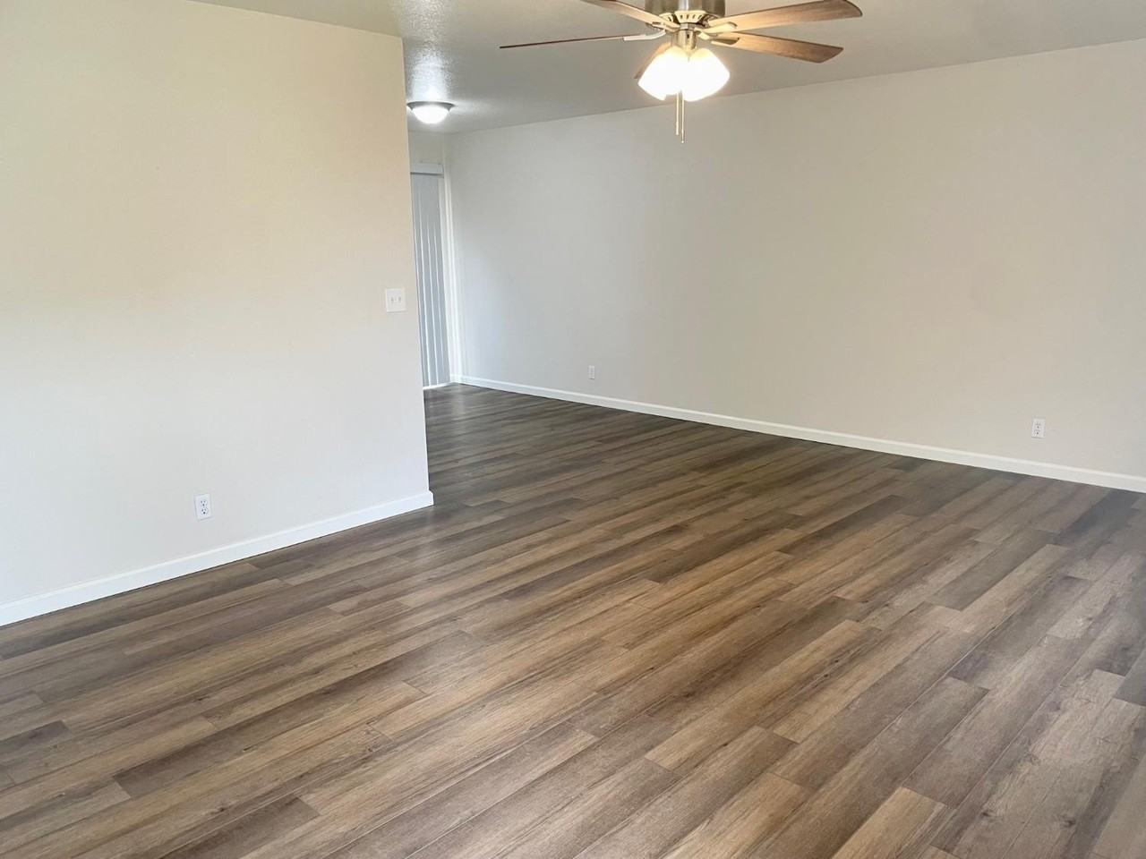 363 E Florinda St - Photo 5 of 14