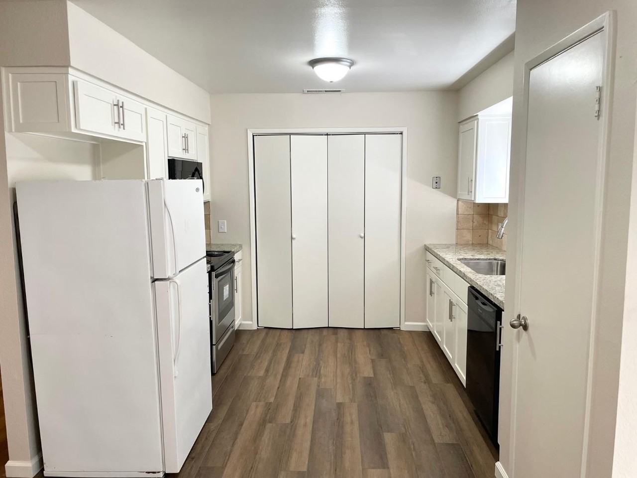 363 E Florinda St - Photo 6 of 14