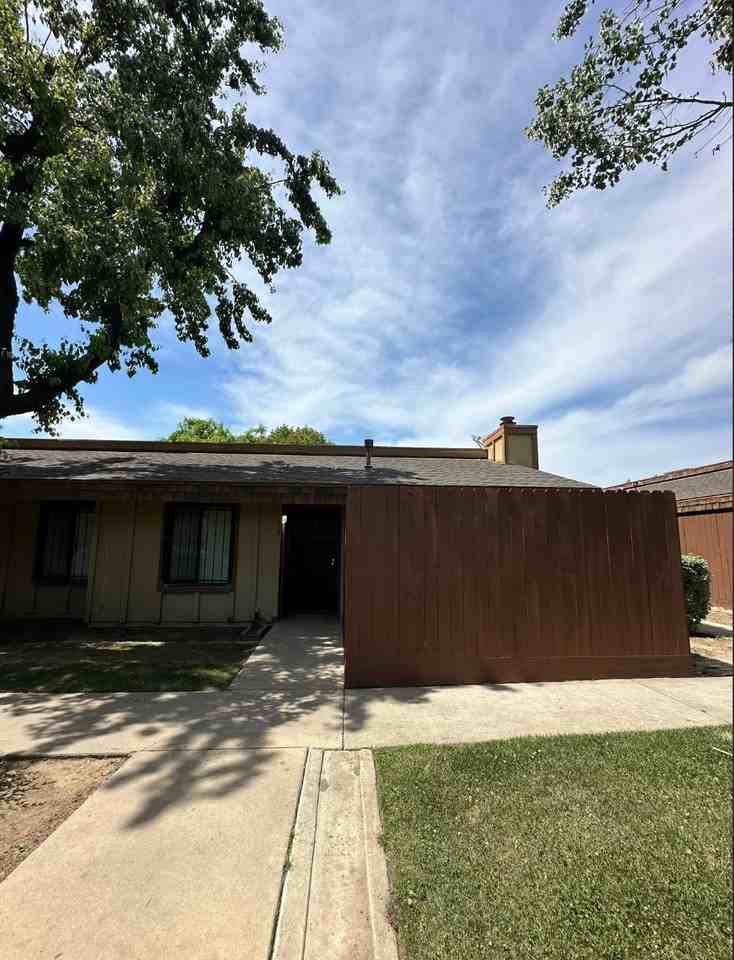 5181 E Olive Ave #118