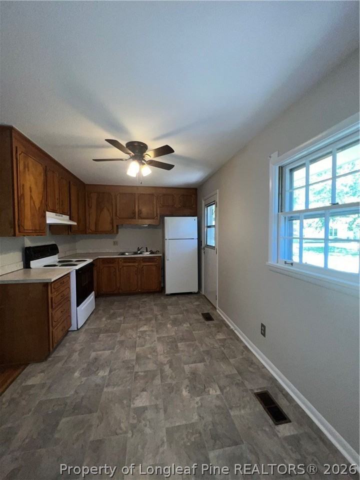 2904 Collingwood St - Photo 6 of 19