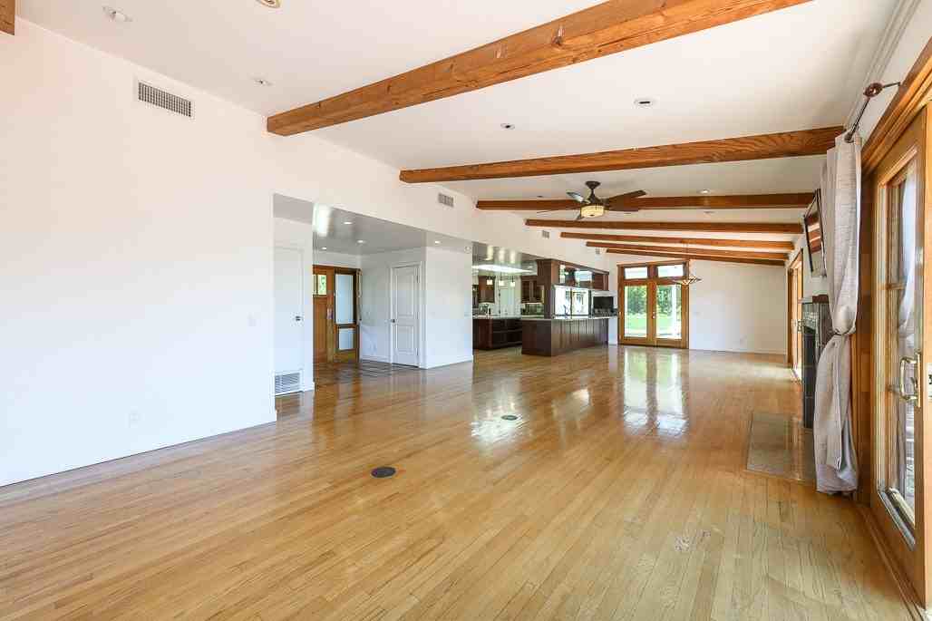 1090 El Medio Avenue - Photo 6 of 35