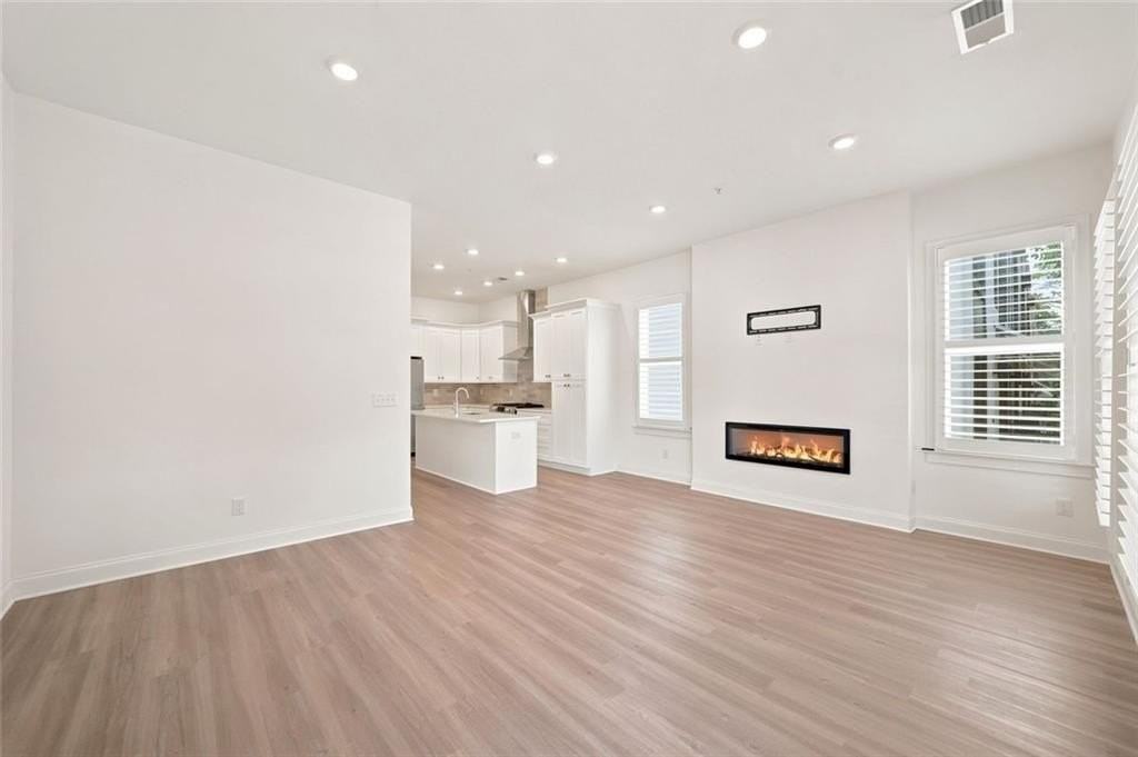 111 Pearl St - Photo 2 of 50