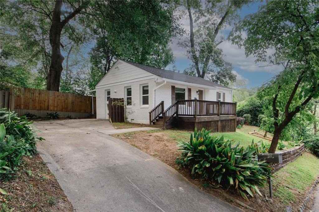 895 Durant Pl Ne - Photo 4 of 36
