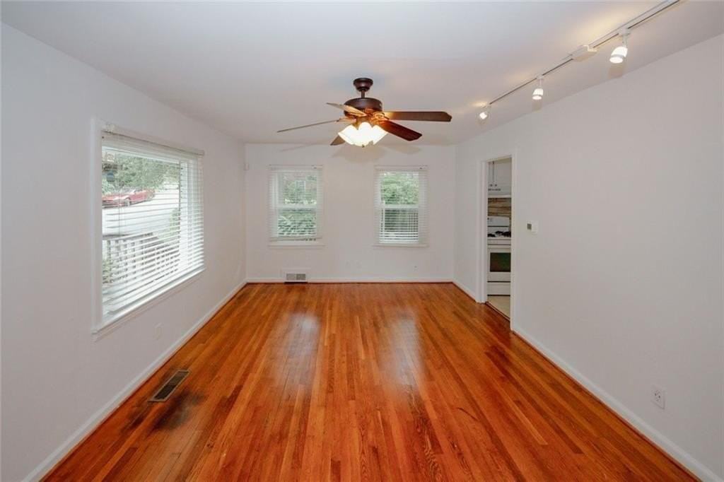 895 Durant Pl Ne - Photo 7 of 36