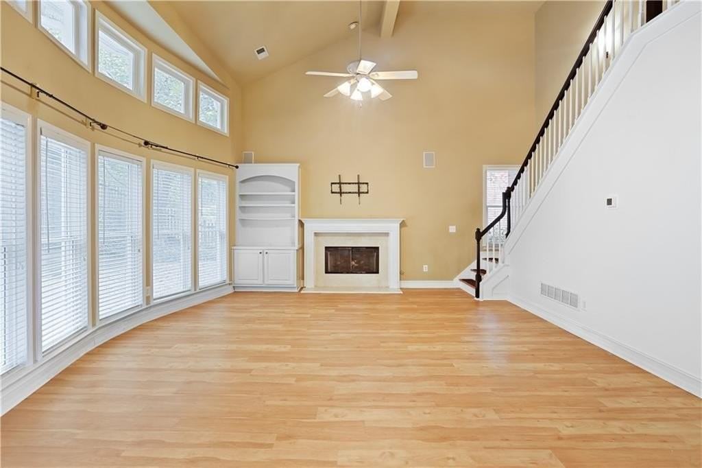 1452 Crown Ter - Photo 3 of 9