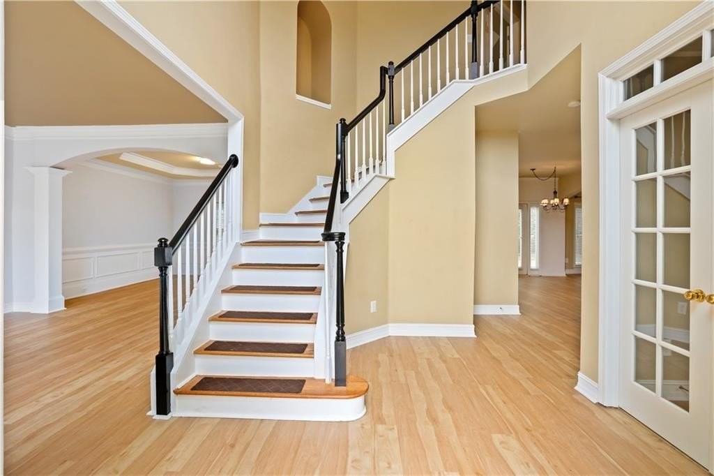 1452 Crown Ter - Photo 4 of 9