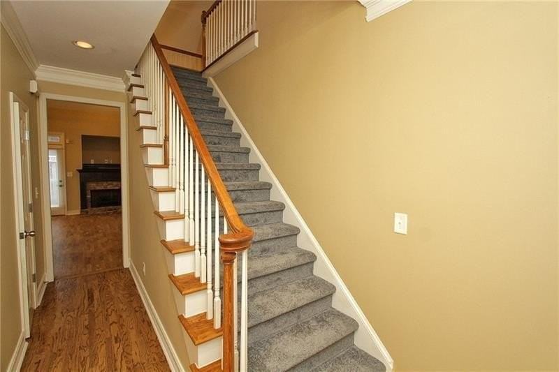 1360 Eastgate Ct Se - Photo 3 of 32