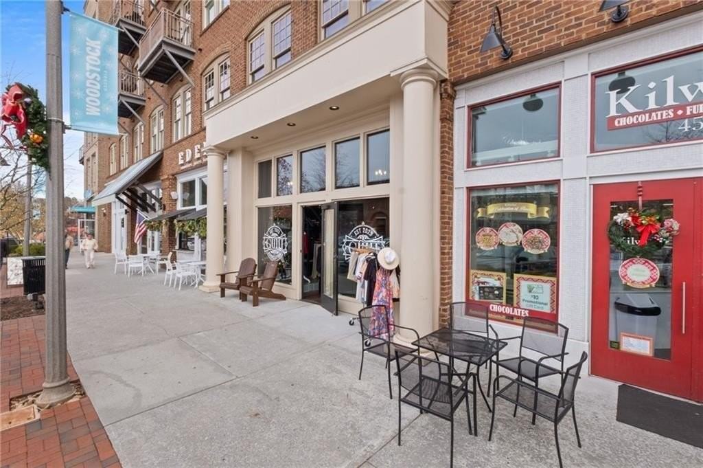 360 Chambers St #202 - Photo 2 of 16