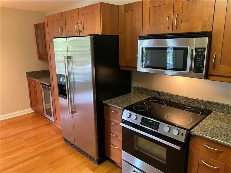 3125 Colonial Way #G - Photo 7 of 11
