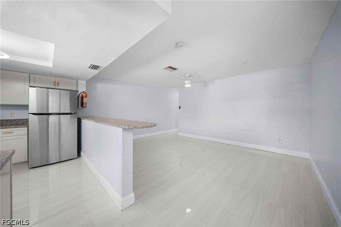5454 8th Ave - Photo 4 of 17