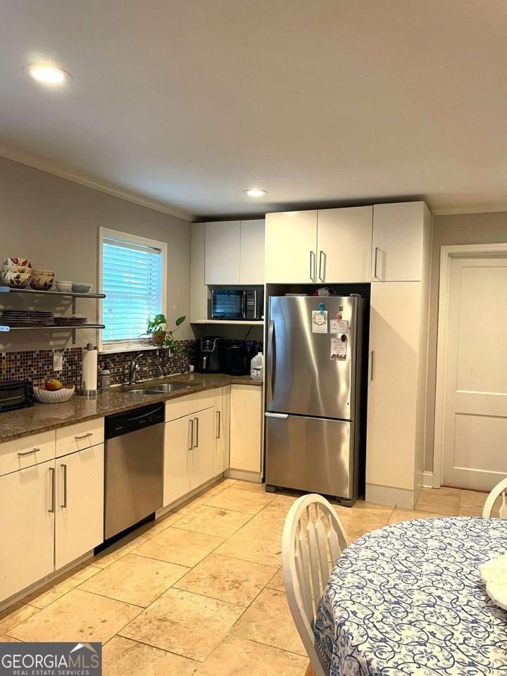 1380 Monroe Dr Ne #1 - Photo 3 of 12