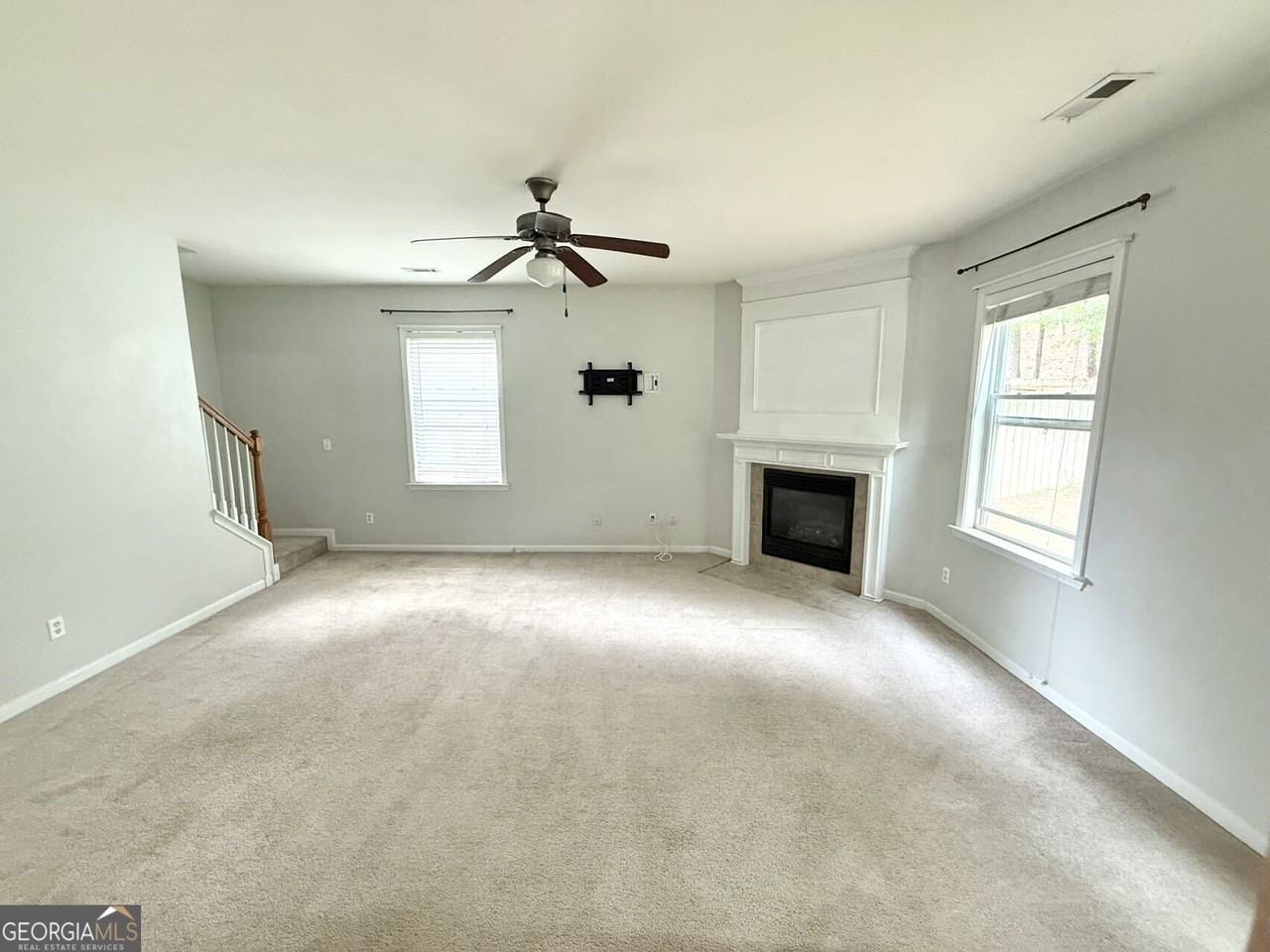 95 Carlisle St - Photo 2 of 11