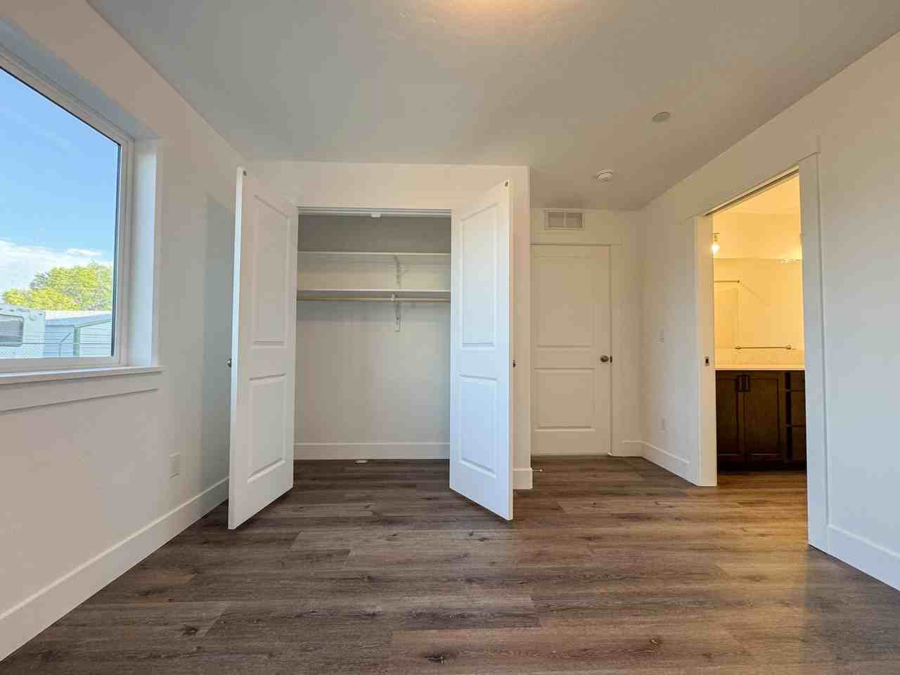 1065 Bighorn St #B - Photo 7 of 20
