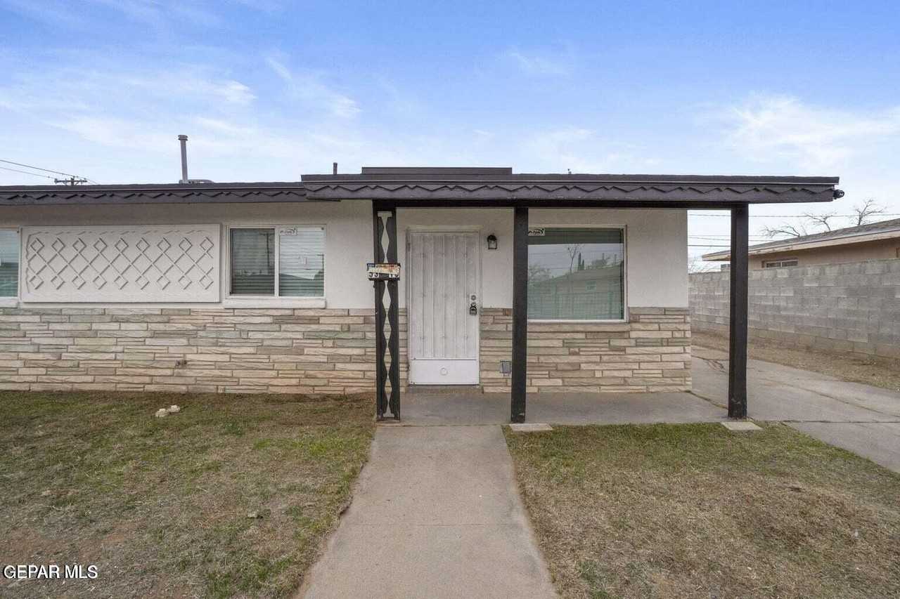 5316 Saxon Dr - Photo 4 of 20