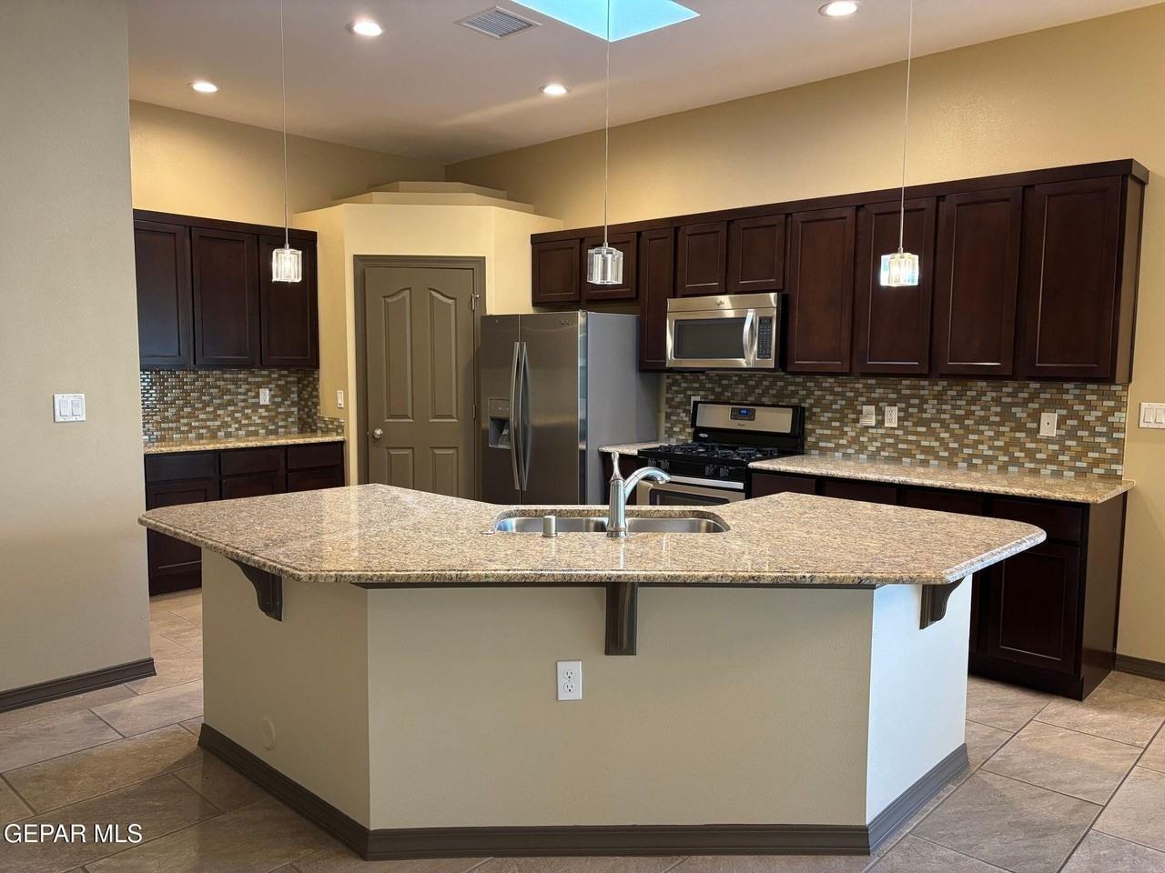 5724 Valley Lilac Ln - Photo 2 of 47