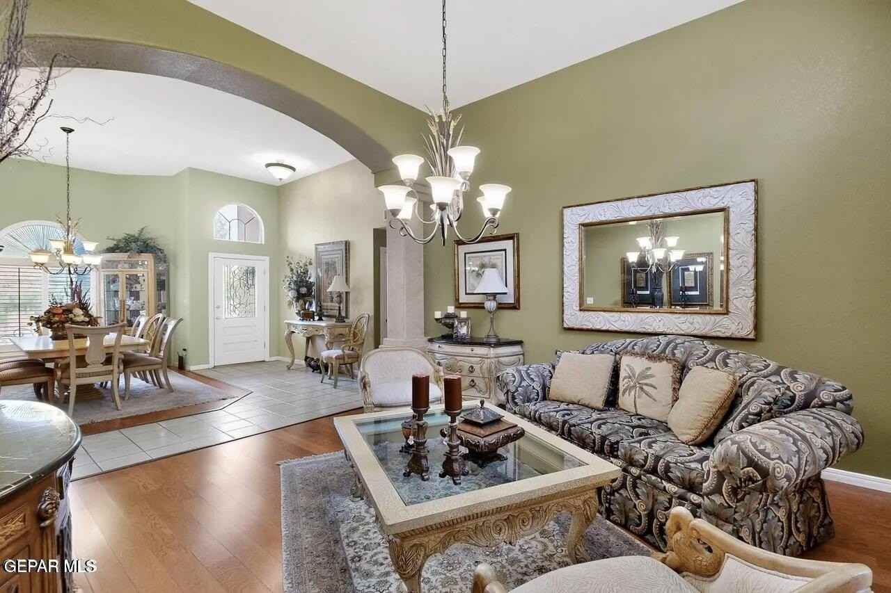6909 Desert Canyon Dr - Photo 3 of 35