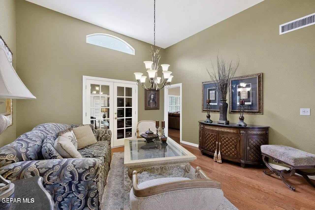 6909 Desert Canyon Dr - Photo 4 of 35