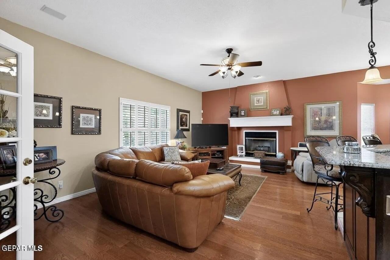 6909 Desert Canyon Dr - Photo 5 of 35