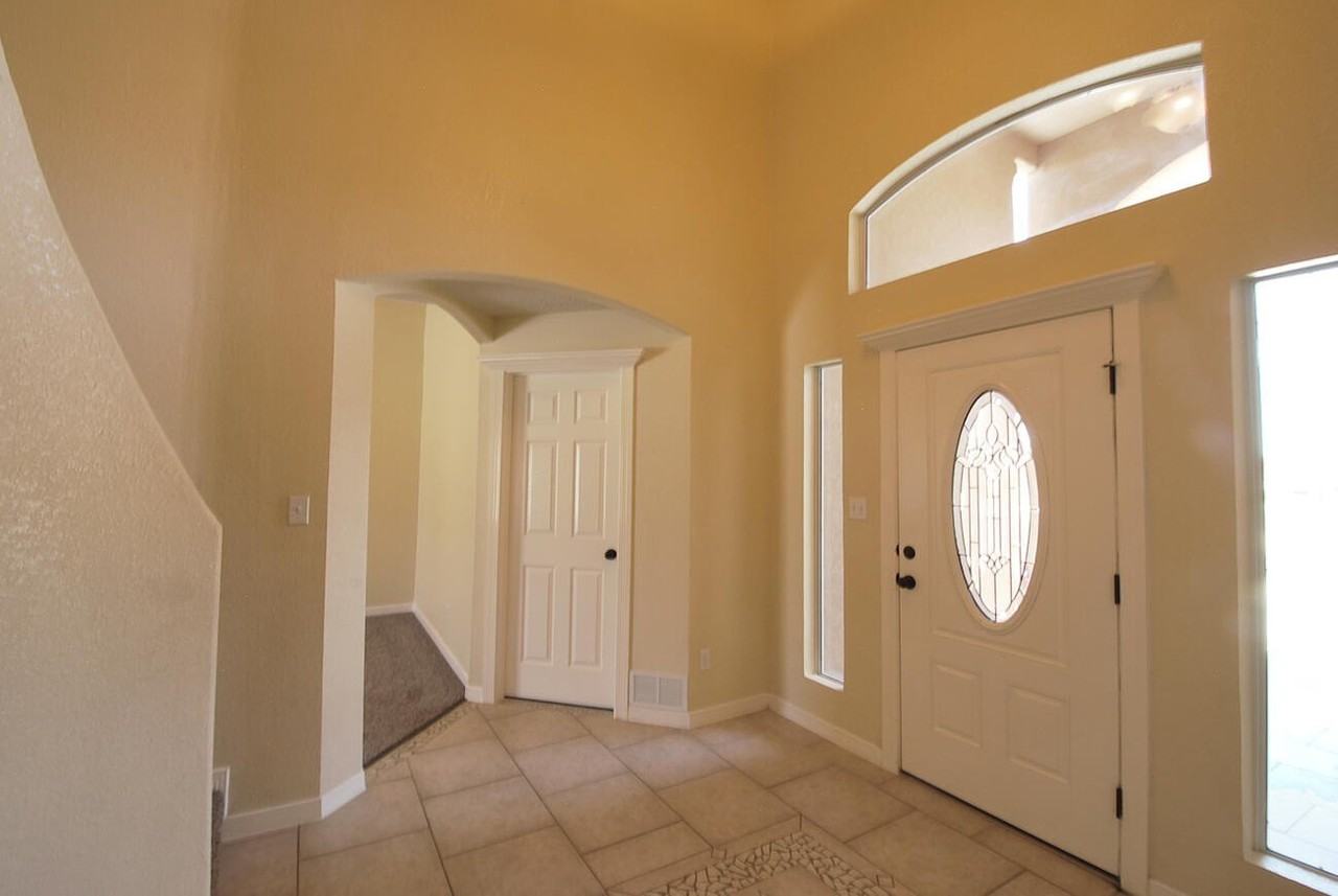 5513 Ignacio Frias Dr - Photo 5 of 32
