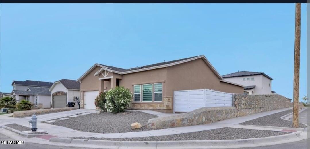 13729 Lago Vista Ave - Photo 3 of 45