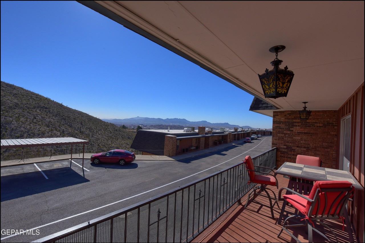 4800 N Stanton St #185 - Photo 5 of 50