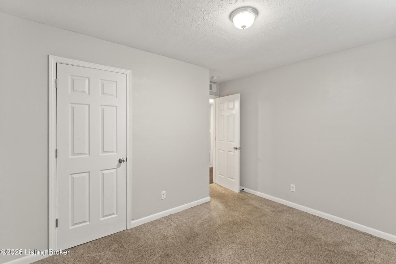 3217 Fordhaven Rd #5 - Photo 3 of 12