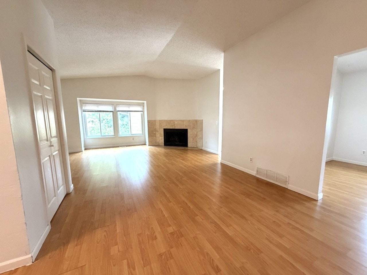 14469 East Montana Circle, Unit A - Photo 6 of 26