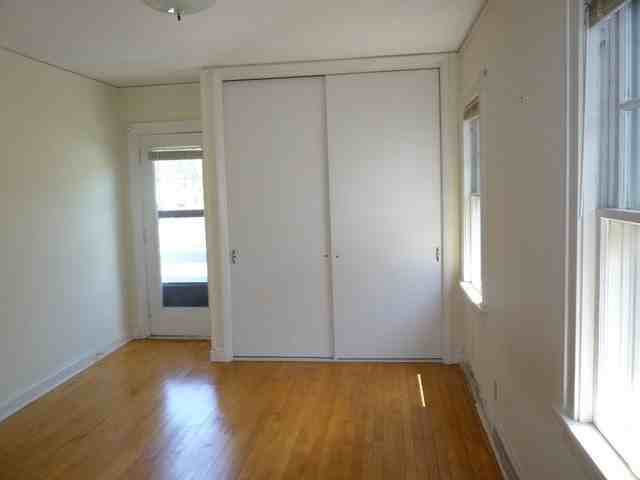 4540 North Larkin Street, Unit Lower - Photo 6 of 8
