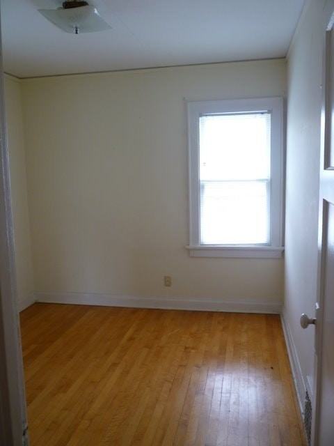 4540 North Larkin Street, Unit Lower - Photo 7 of 8