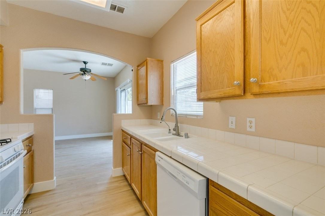 1401 Sycamore Spring Ct - Photo 6 of 26