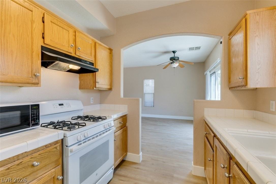 1401 Sycamore Spring Ct - Photo 7 of 26