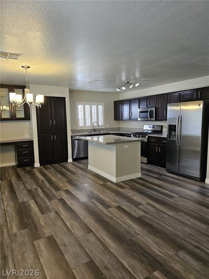 1513 Calle Montery St - Photo 7 of 28