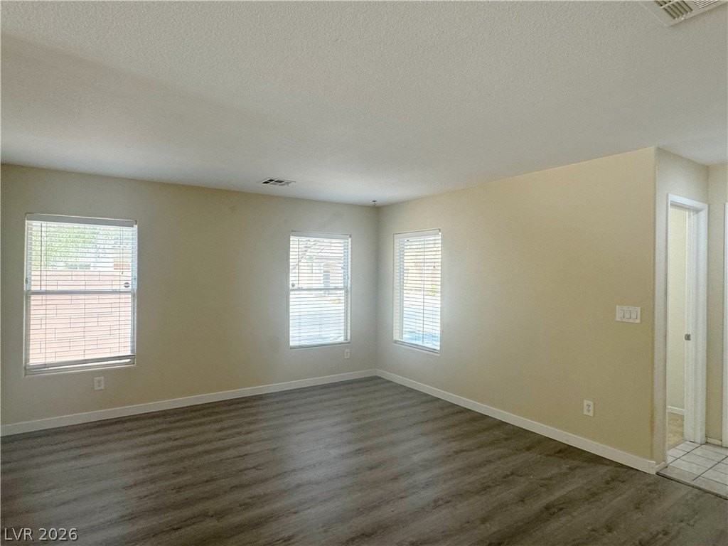 8305 Golden Amber St - Photo 6 of 32