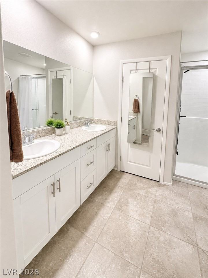 3744 Ramura Ave - Photo 5 of 10