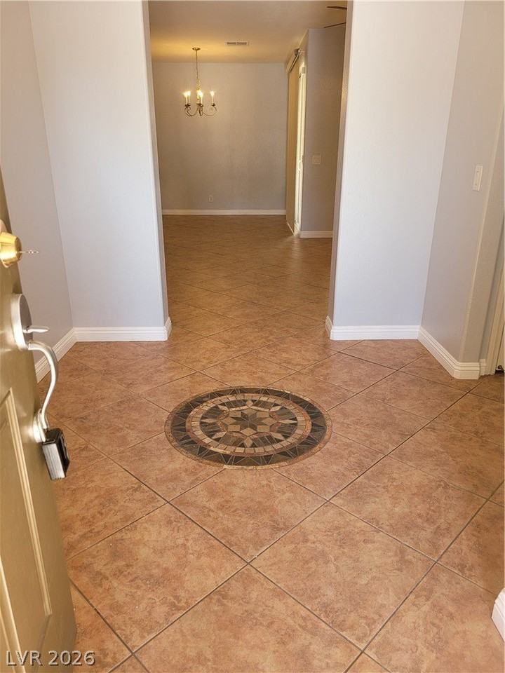 10564 Moultrie Ave - Photo 4 of 43