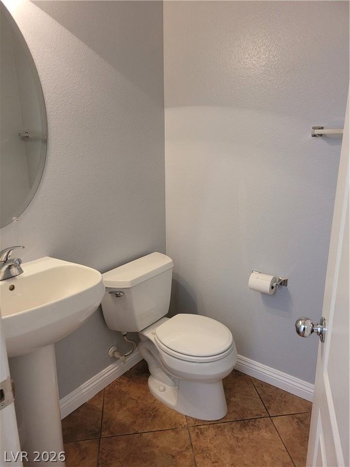 10564 Moultrie Ave - Photo 7 of 43