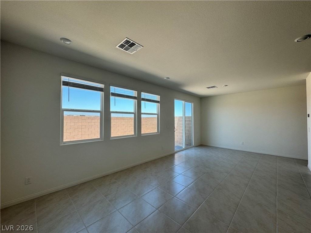9158 Nostrand Ave - Photo 4 of 33