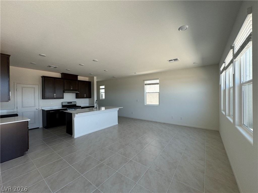 9158 Nostrand Ave - Photo 6 of 33