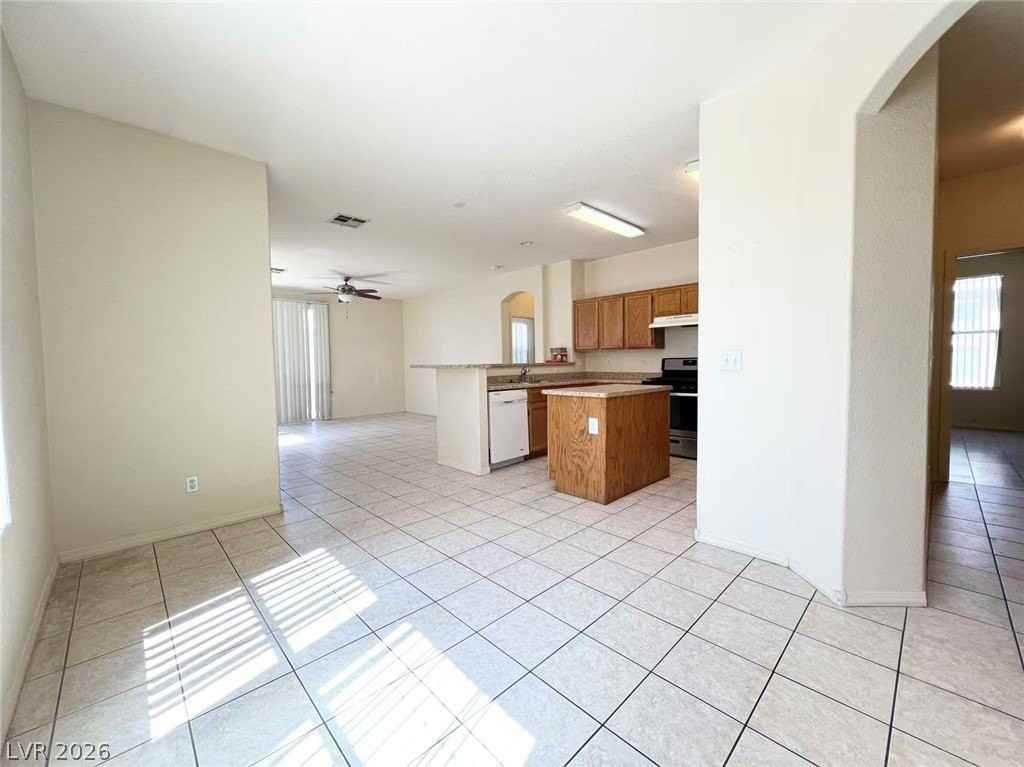 4929 Droubay Dr - Photo 6 of 21