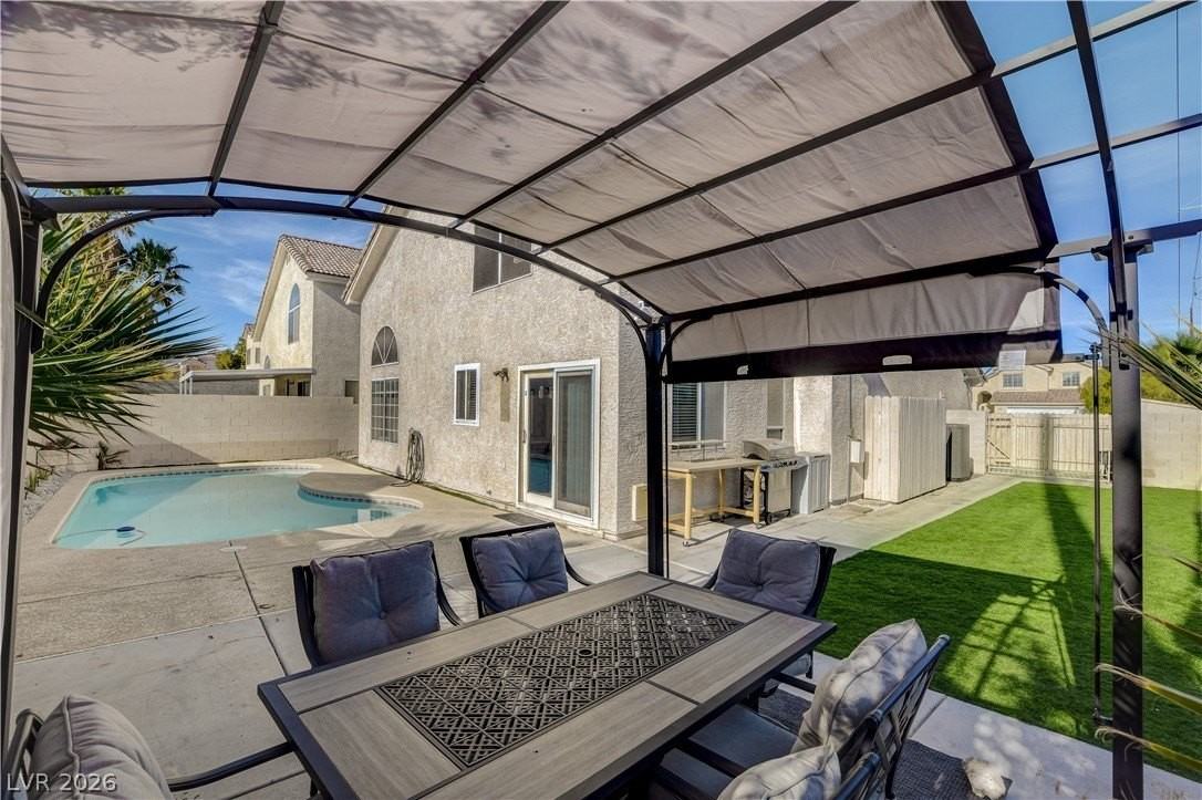 7301 Casa Solar Ct - Photo 2 of 32