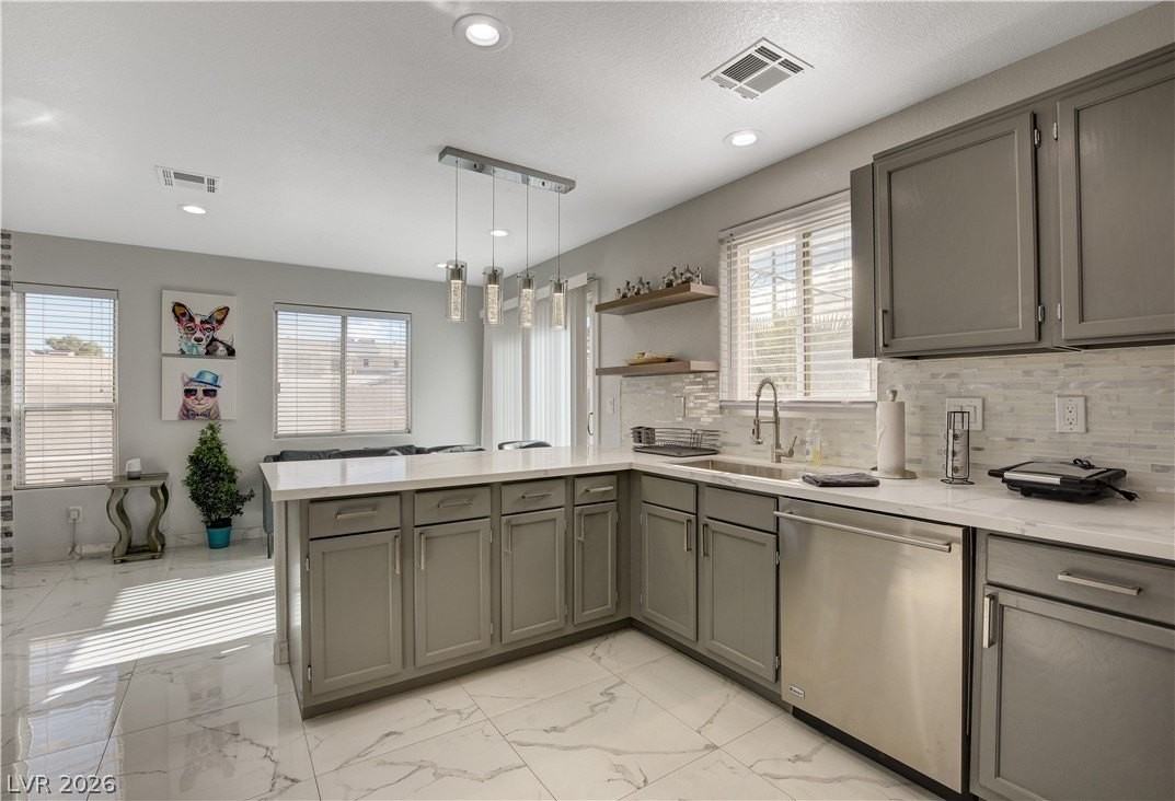 7301 Casa Solar Ct - Photo 7 of 32