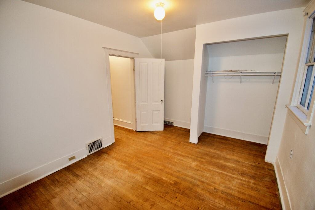 821 8th St N #1 - Photo 3 of 12