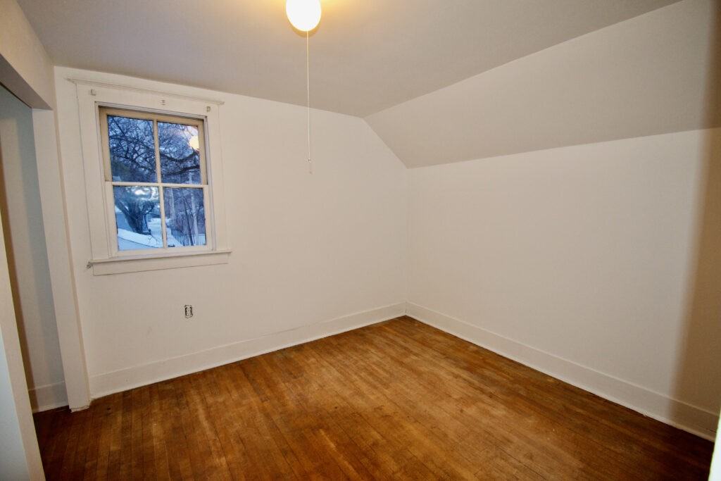 821 8th St N #1 - Photo 4 of 12
