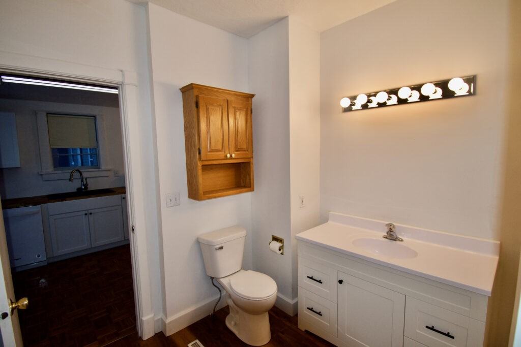 821 8th St N #1 - Photo 5 of 12